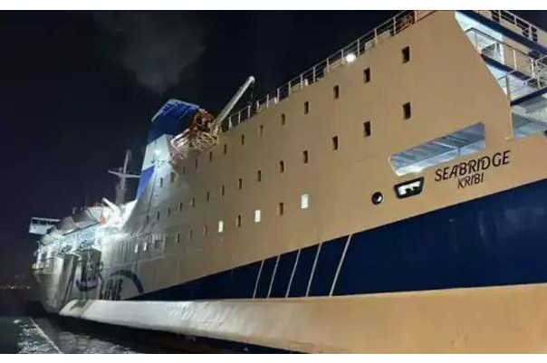 Первый за 14 лет паром из Турции не пустили в порт Сочи