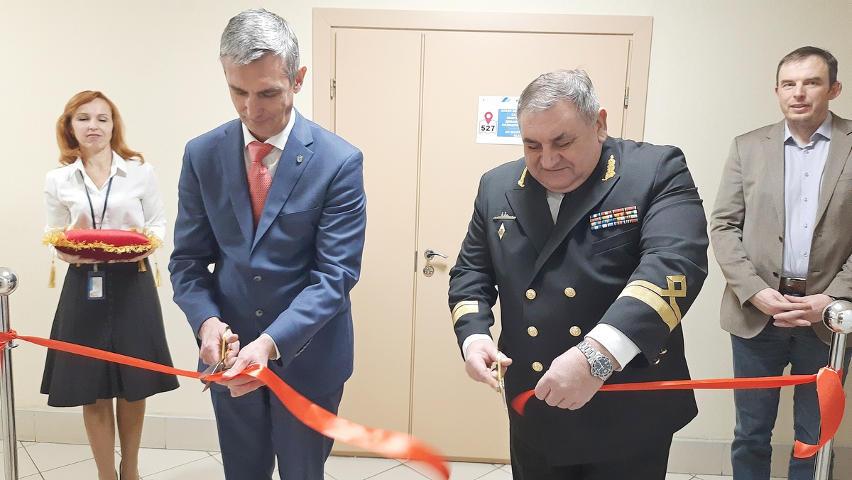 В Макаровке при поддержке Совкомфлота открыли тренажерные комплексы по мореходной астрономии и электронной картографии