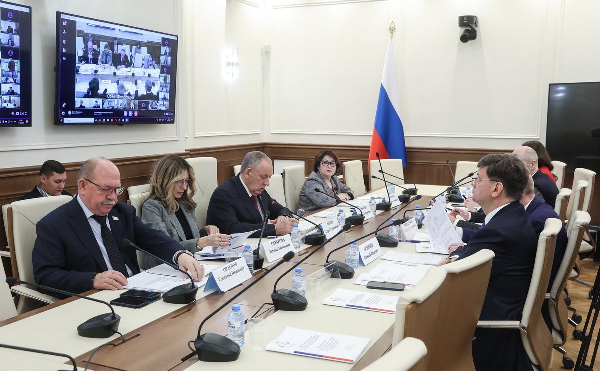 В Совфеде констатировали системную задержку строительства судов рыбопромыслового флота