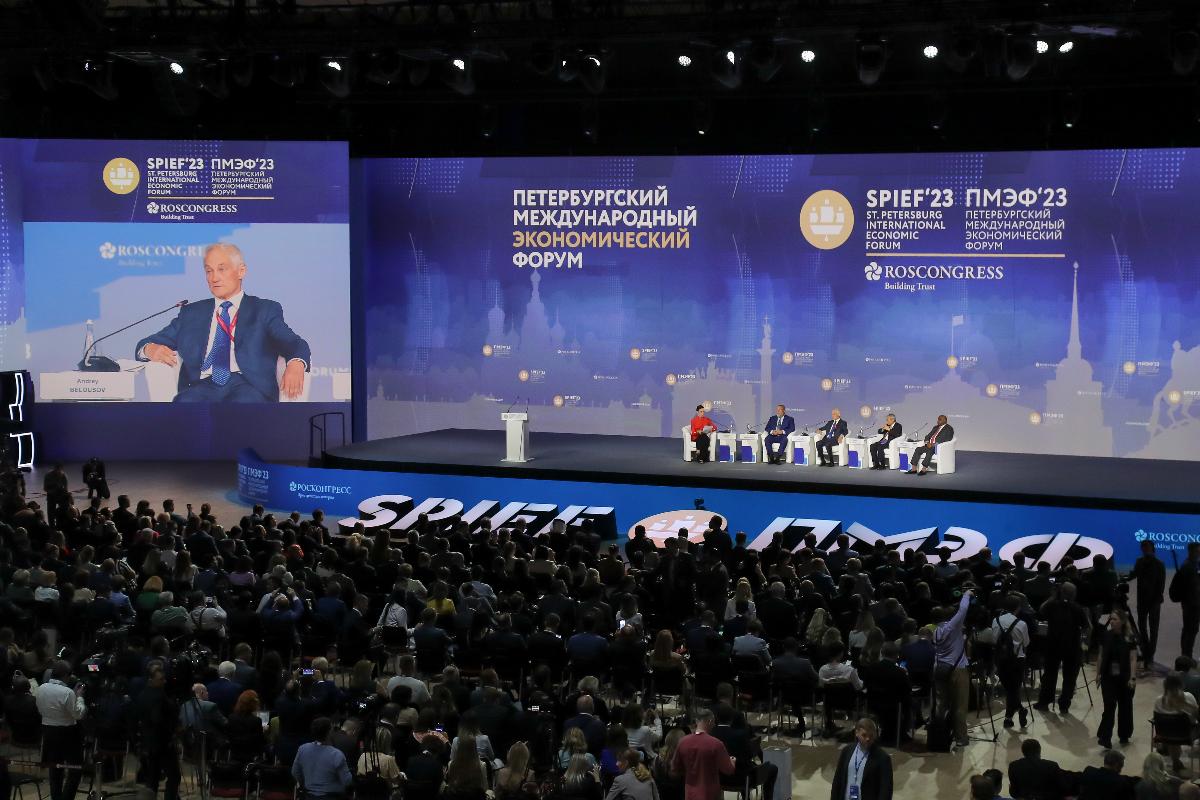 Белоусов: развитие транспортных коридоров РФ обеспечит грузопоток в 900 млн т к 2030 году