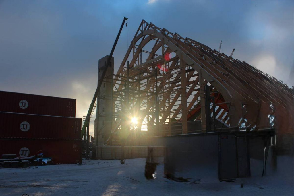 photo_5465211928885005388_y (1).jpg